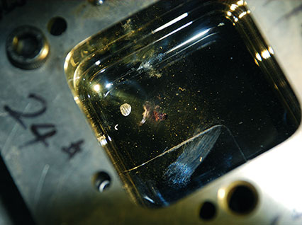 <a href='http://www.jsrdjt.com/product/3.htm' class='text_a'>模具激光焊機</a>修復鏡面模具效果